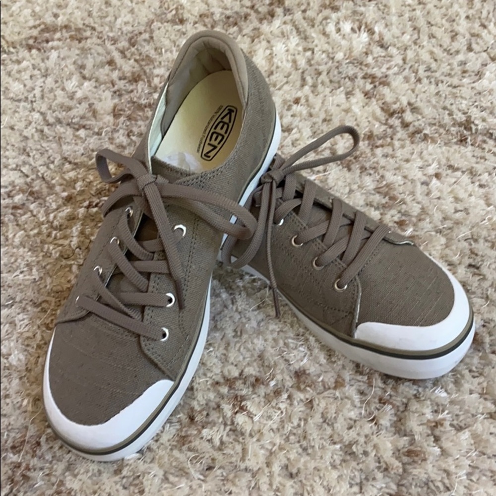 NWOT Keen Khaki Sneakers